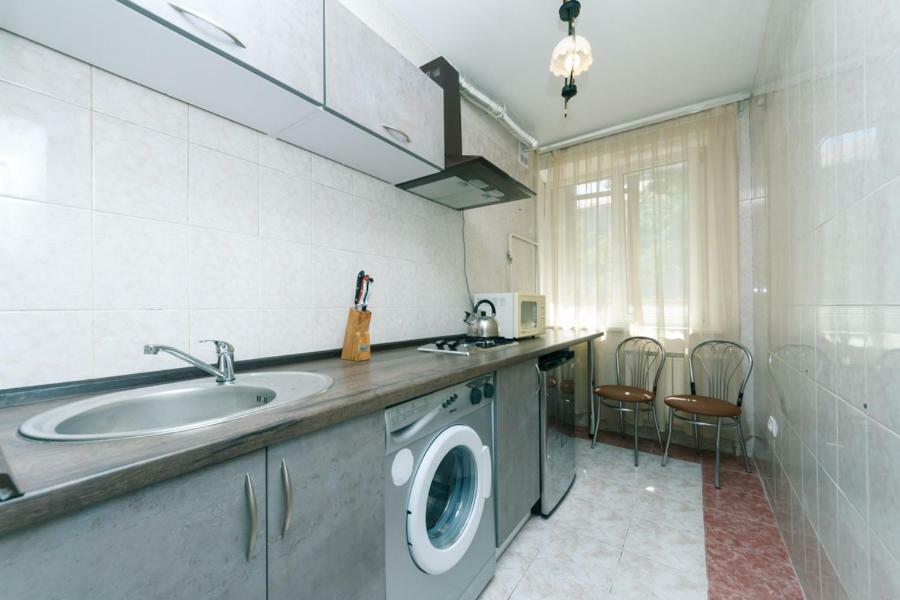1К.Квартира В Центре Печерска.Лабораторный Пер.26 Kiev Exterior foto
