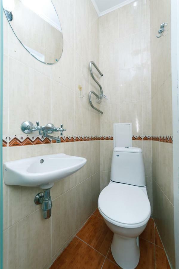 1К.Квартира В Центре Печерска.Лабораторный Пер.26 Kiev Exterior foto